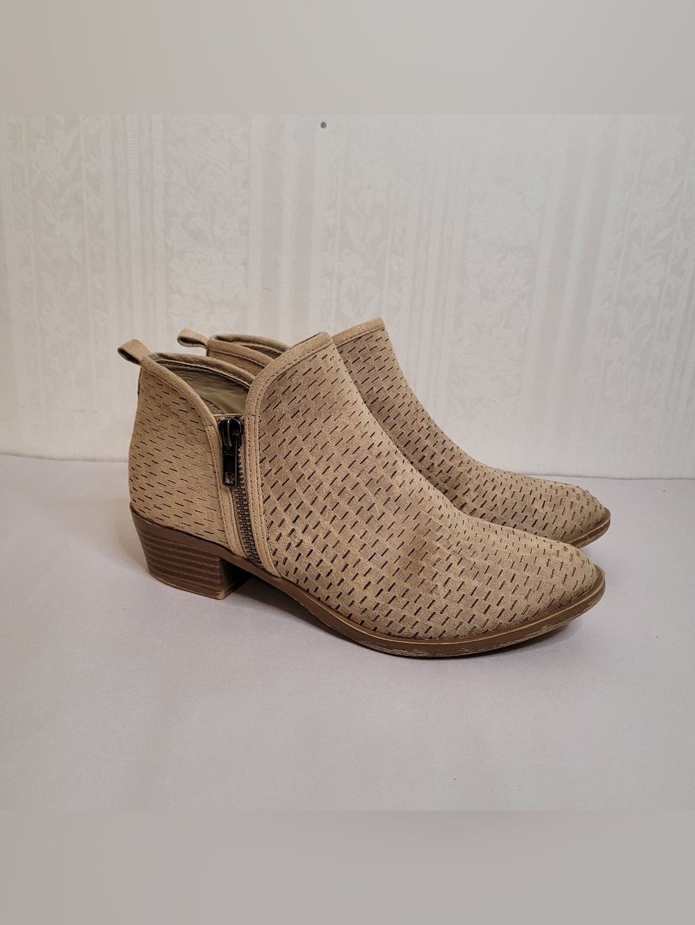 Altard State Tan Ankle Booties Size 6 - Picture 2 of 11